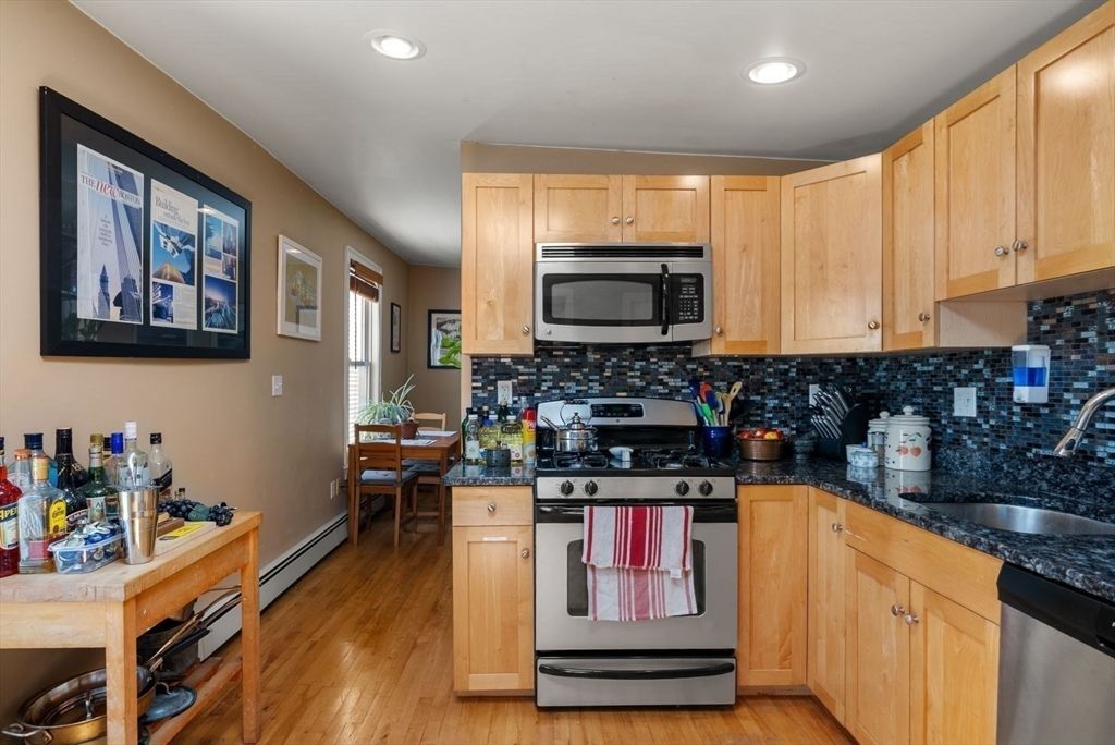 295 River St 3R