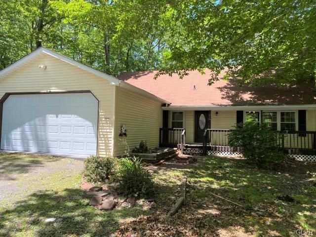 Pocono Farms East Tobyhanna Pa Homes For Sale Real Estate Neighborhoods Com