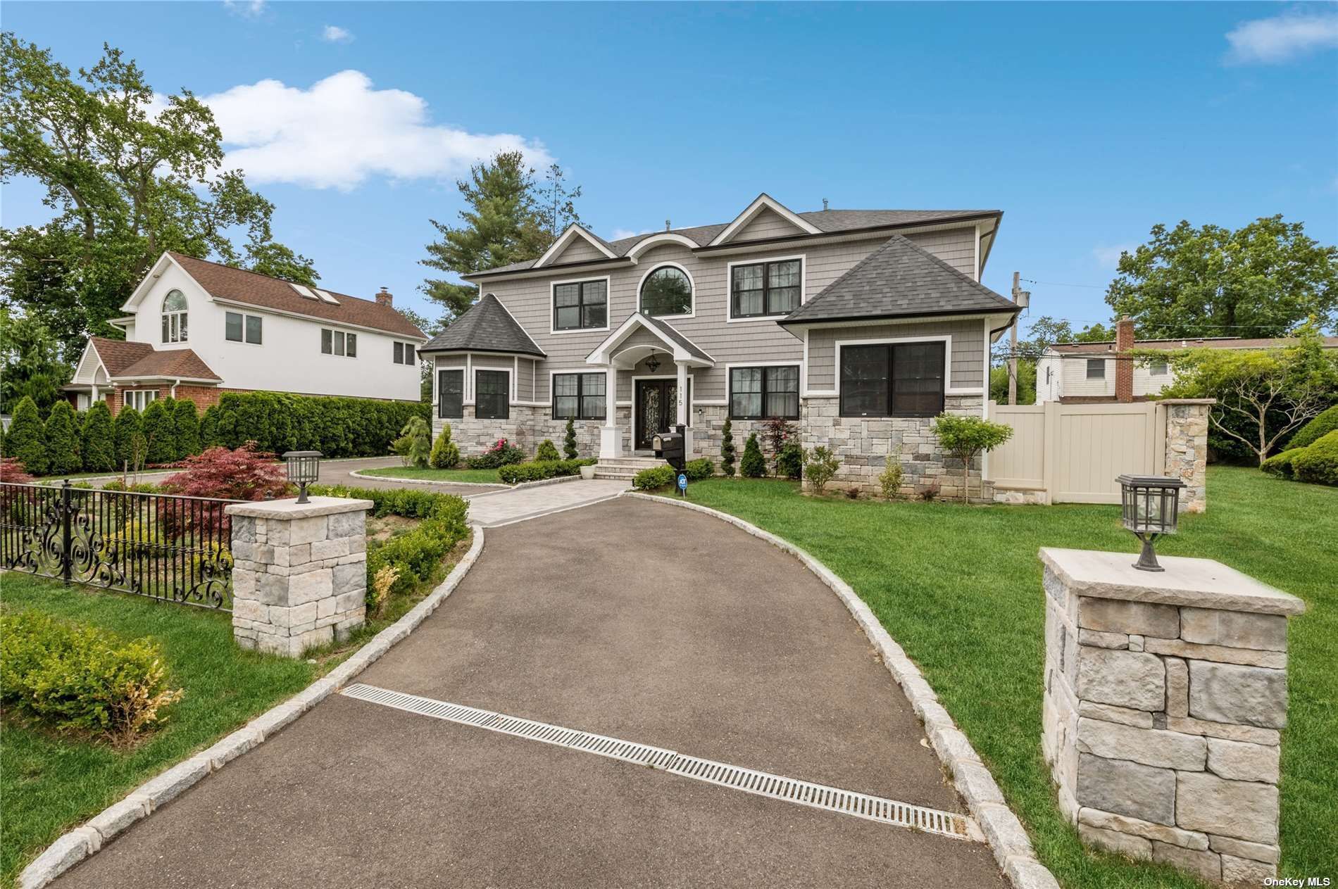 115 Manhasset Road