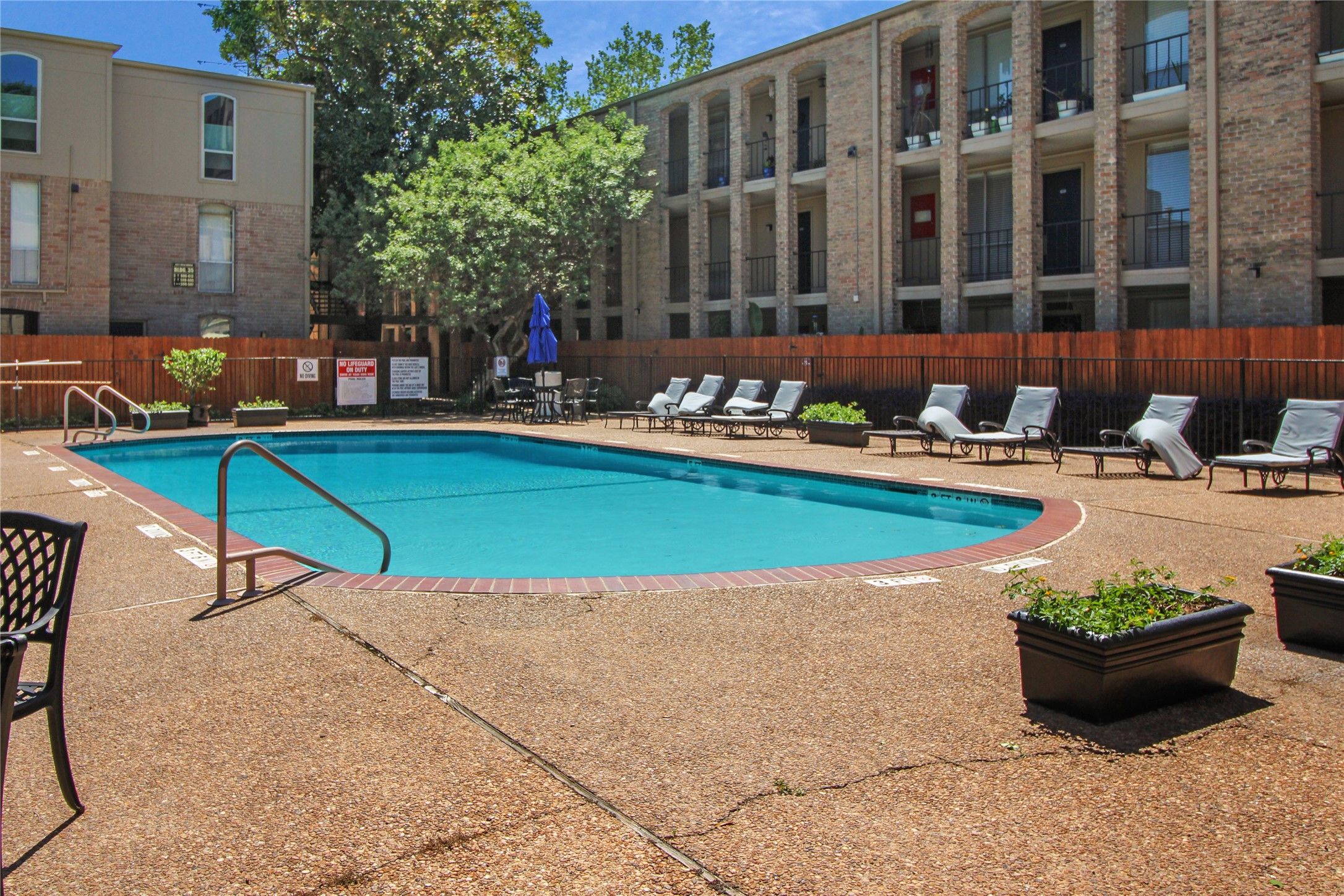 4631 Wild Indigo Street 574