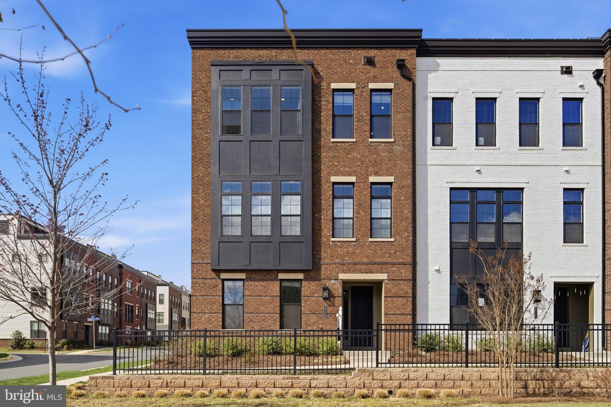 22160 Penelope Heights Terrace