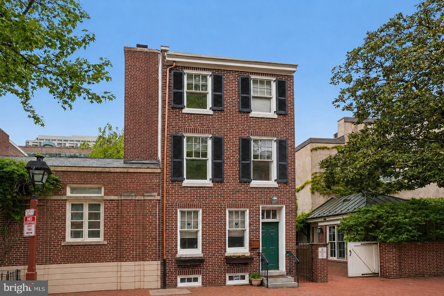 605 Pine Street