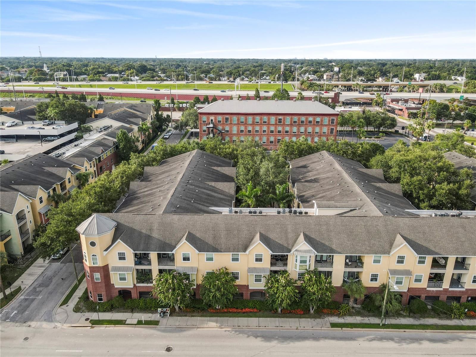 2010 E Palm Avenue 14202