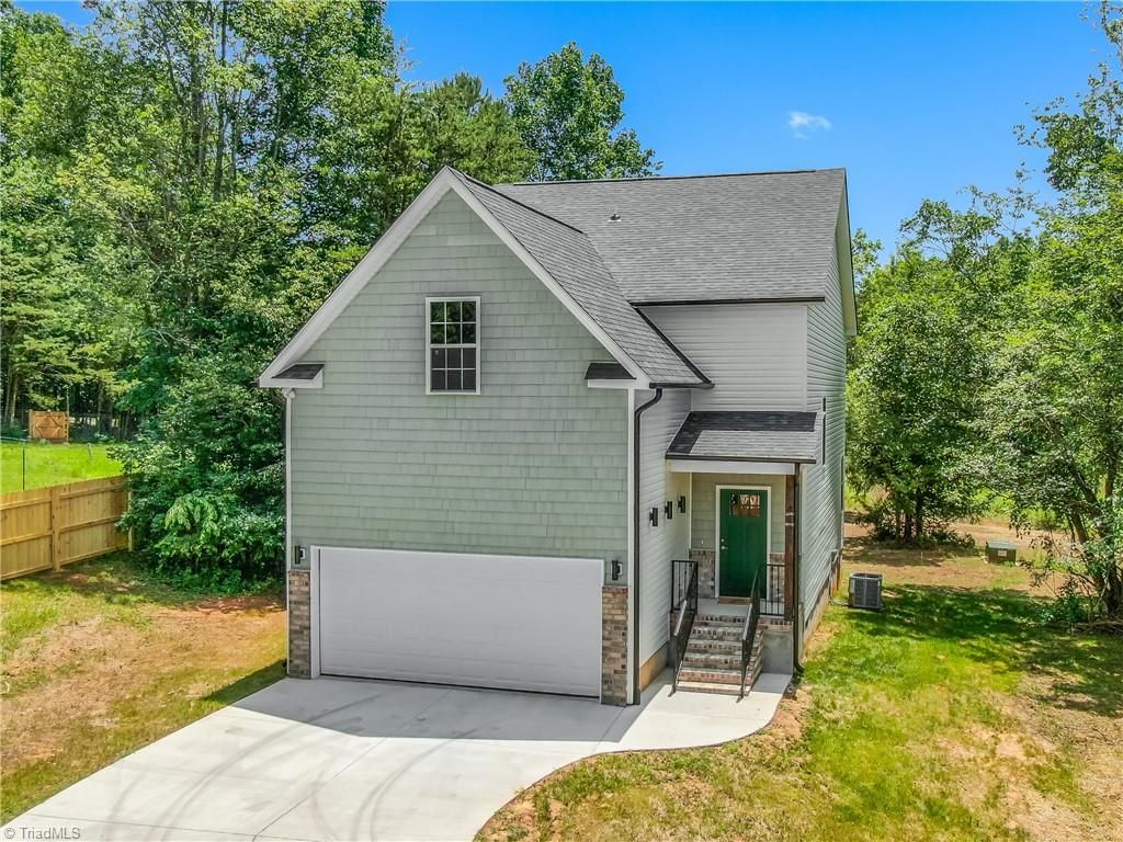411 Motif Lane