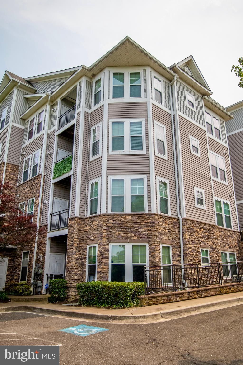 1301 Karen Boulevard 301