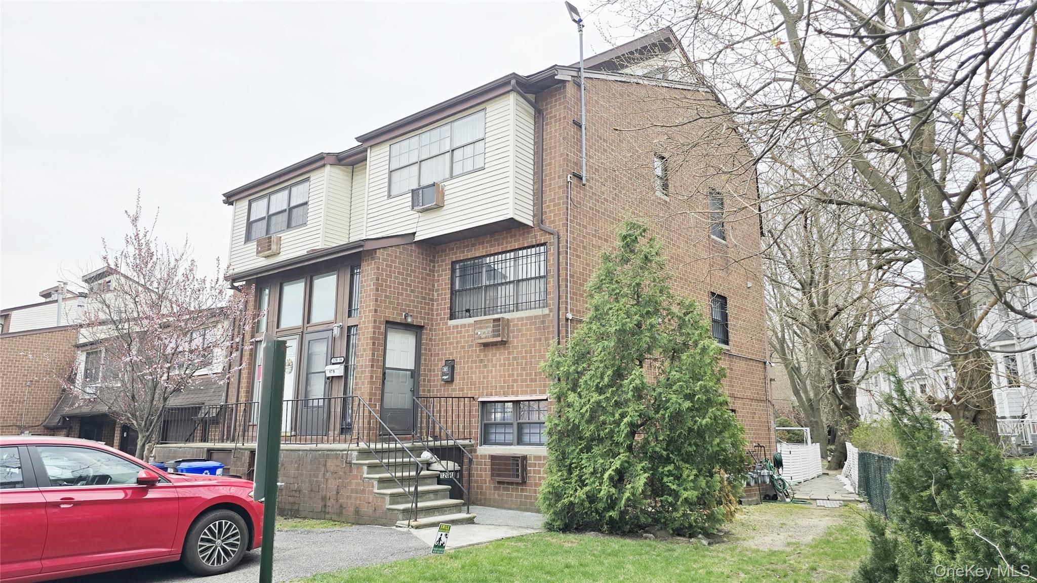 120-16 Cove Court 87A