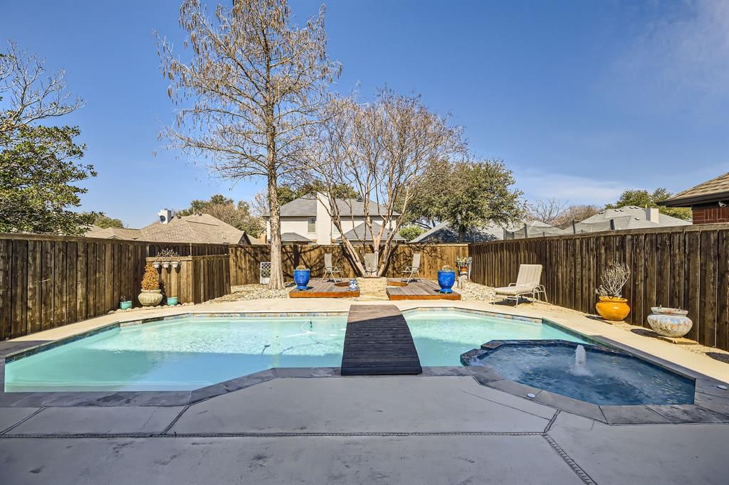 4212 Honeysuckle Drive