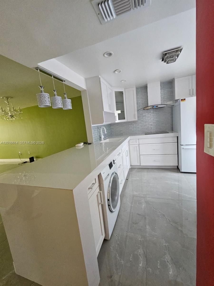 1301 Ne 191st St F103