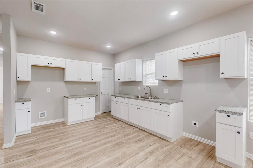 10323 Tamworth Drive