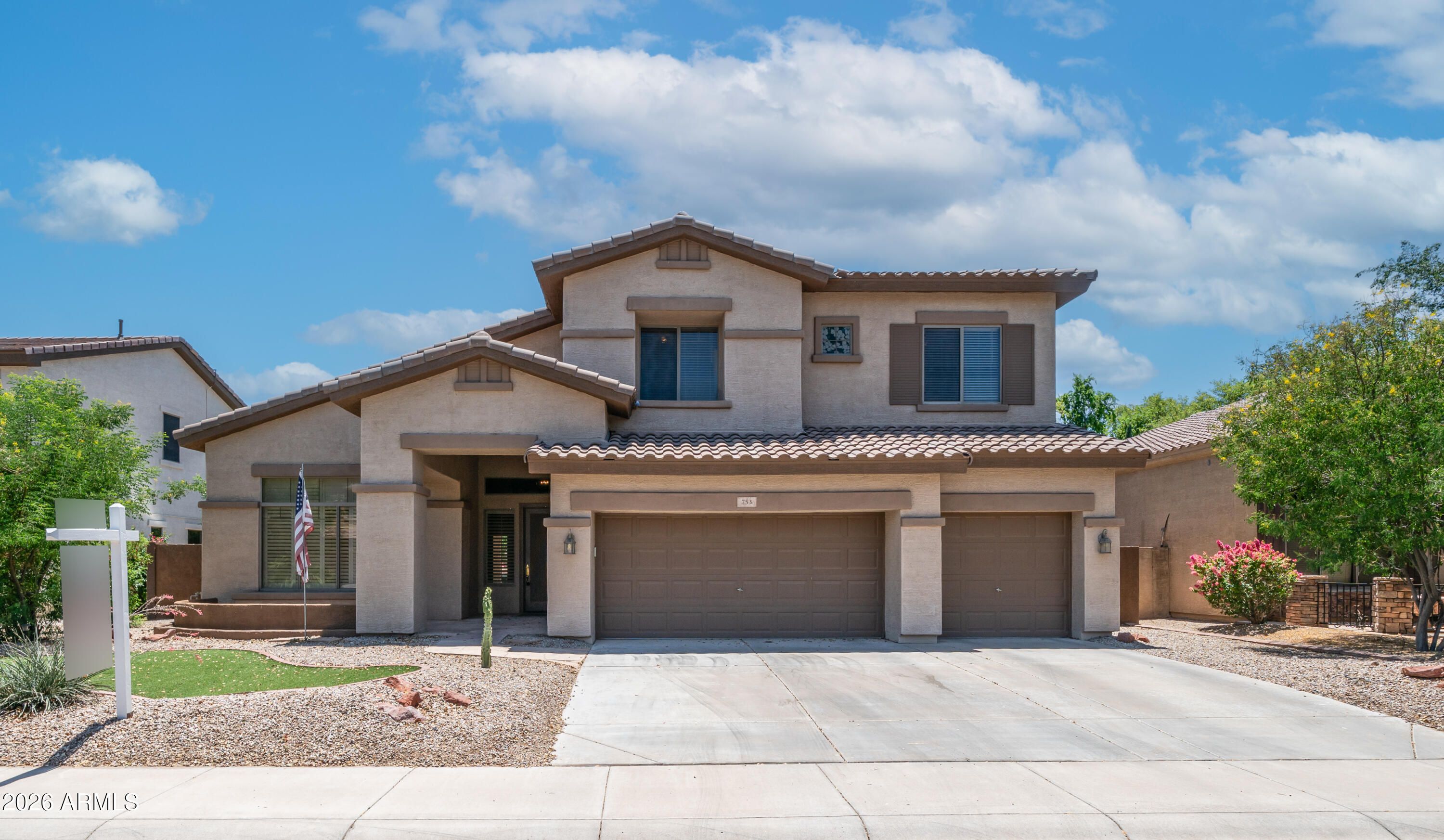 753 E Gemini Place