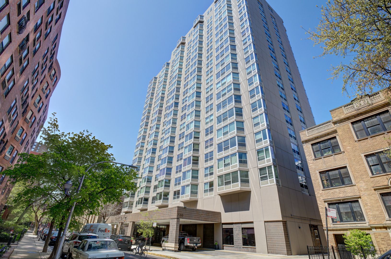 720 W Gordon Terrace 6J