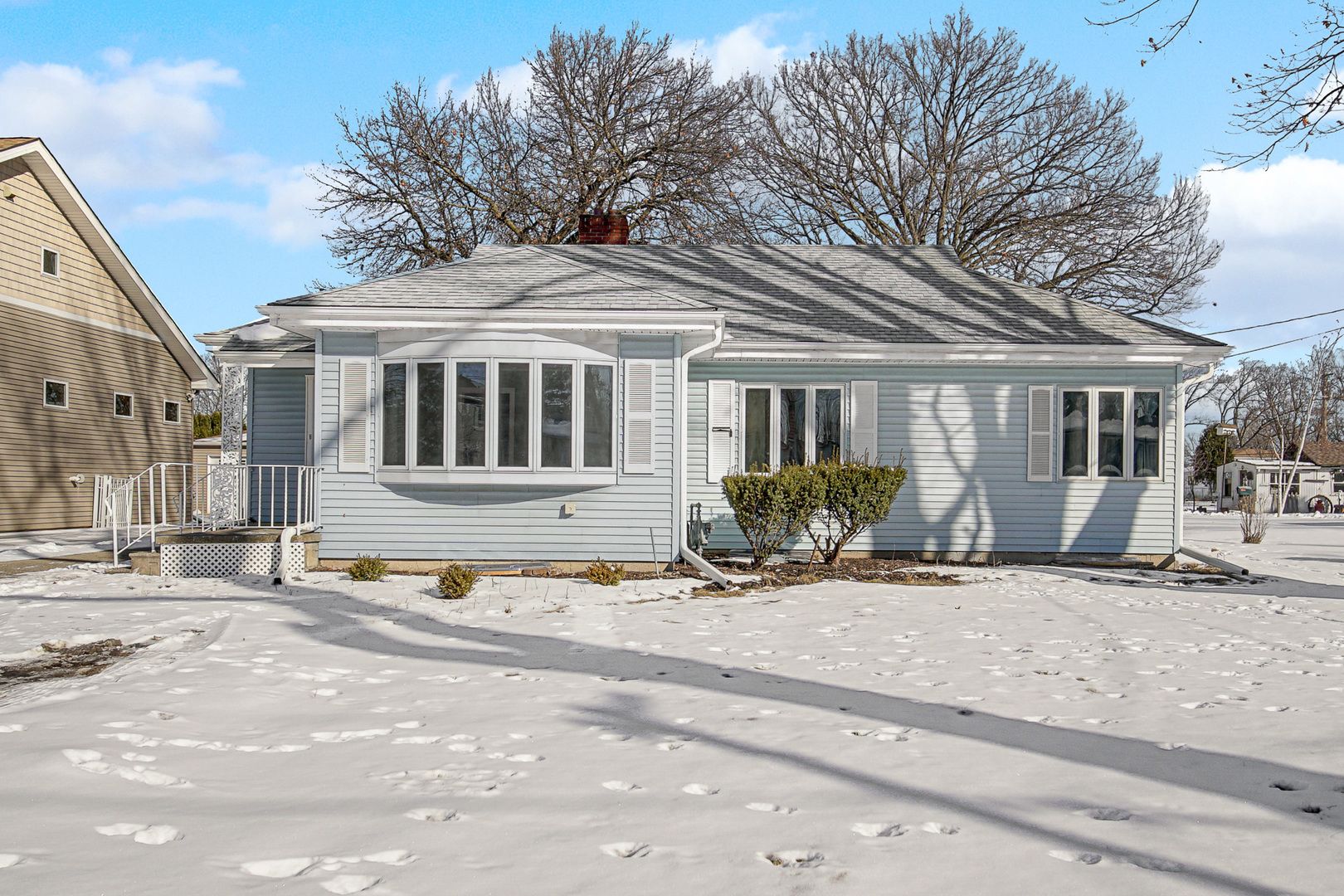 756 W Lincoln Lane