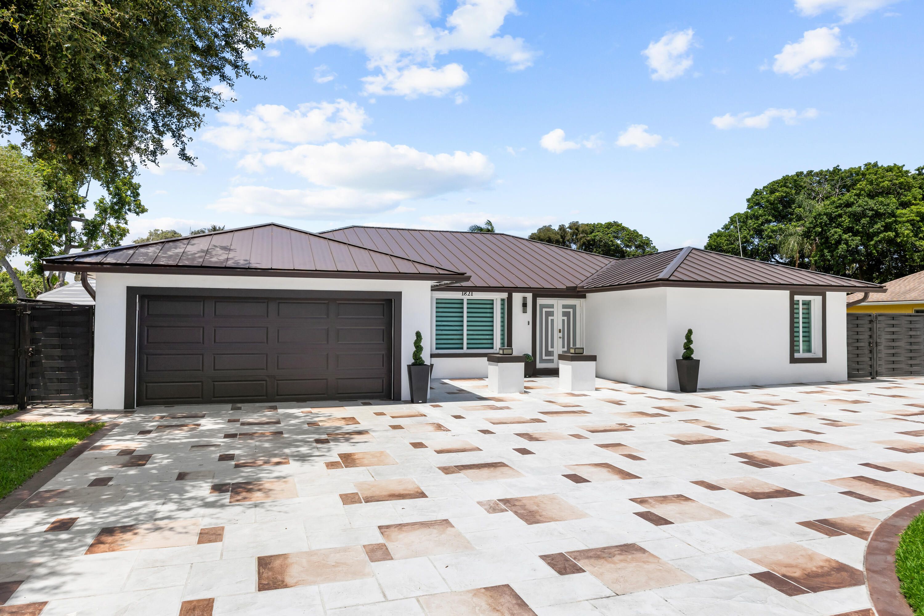 1821 Carissa Road
