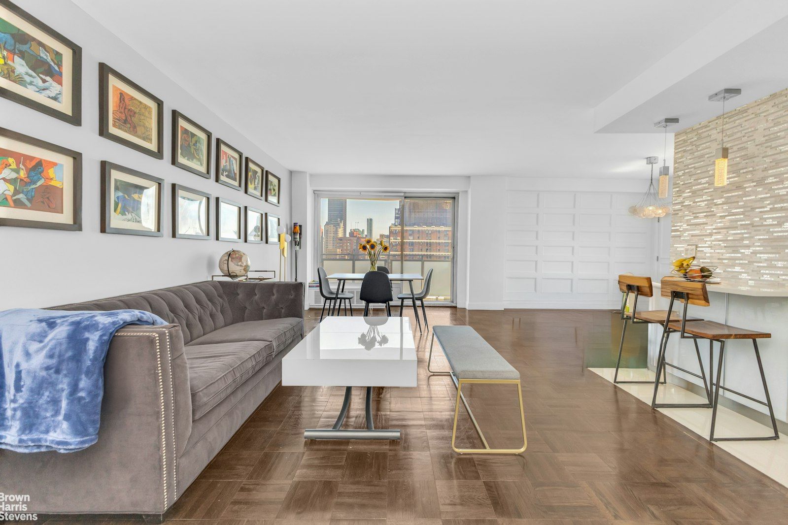 300 E 40th Street 31C