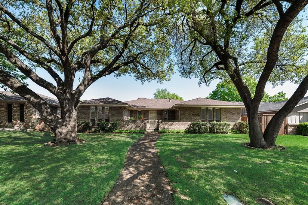 819 Granada Drive
