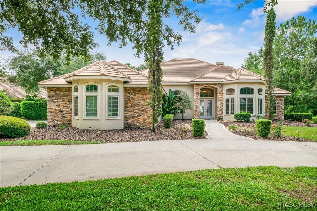 3165 W Wentworth Loop