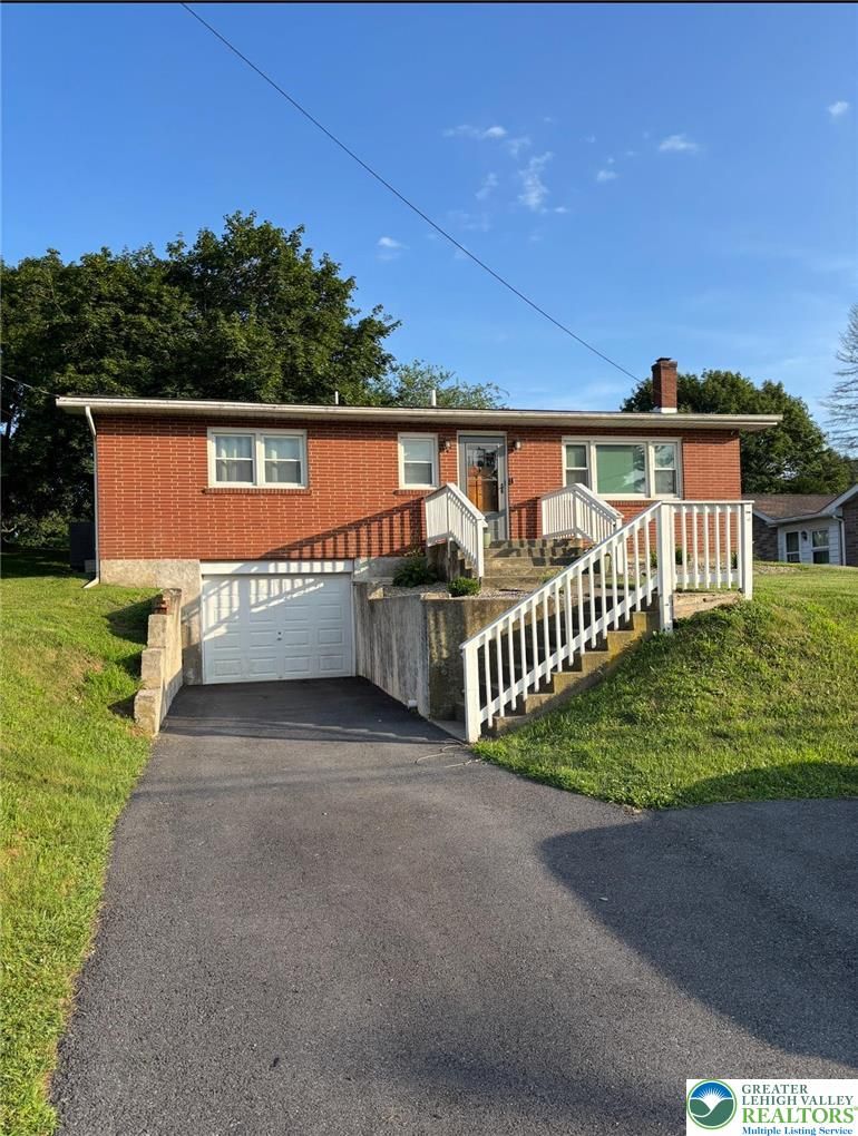 5874 Old Carriage Road