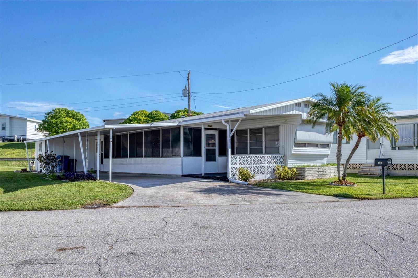 4220 12th Street Court E