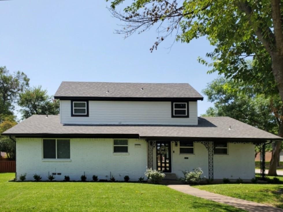 1227 Elmwood Drive