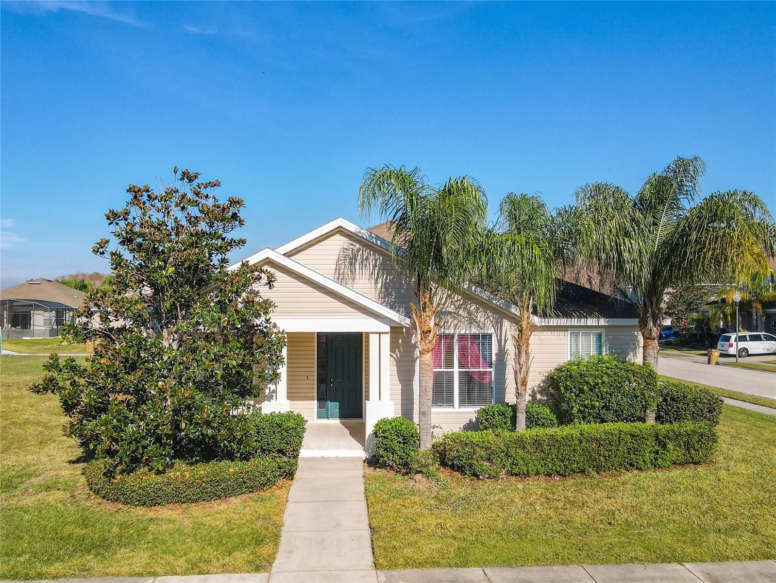 4951 Castle Street E