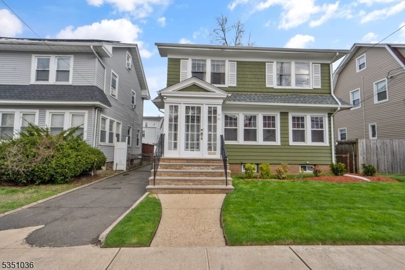 46 Longfellow Ave
