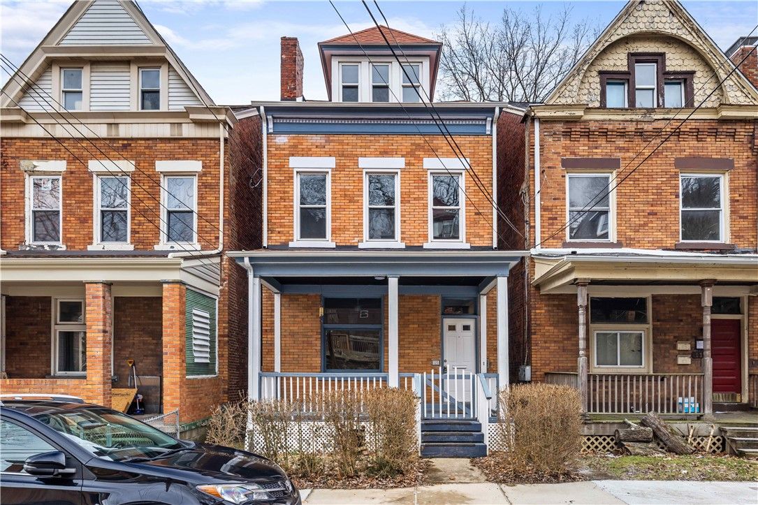 121 Hawkins