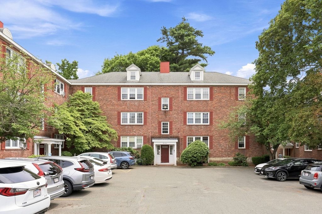 112 Maple St 4