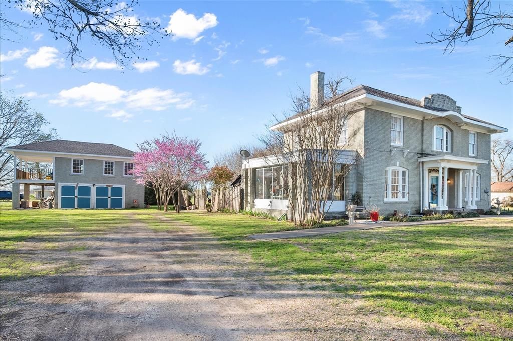 300 5th Street