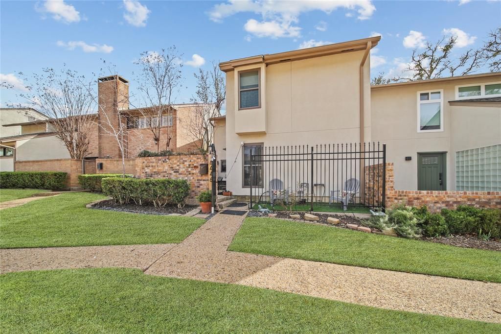6446 Southpoint Drive