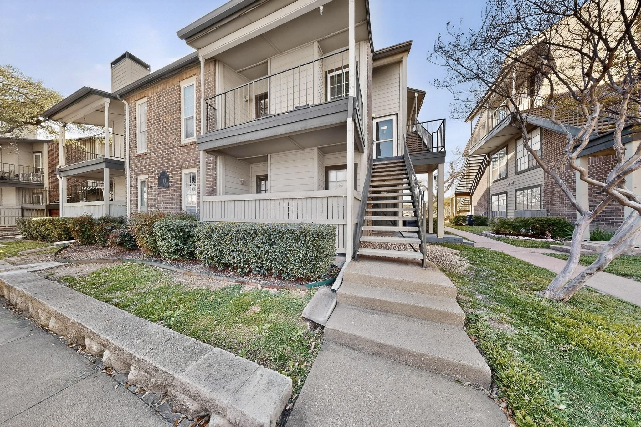 5981 Arapaho Road 1006