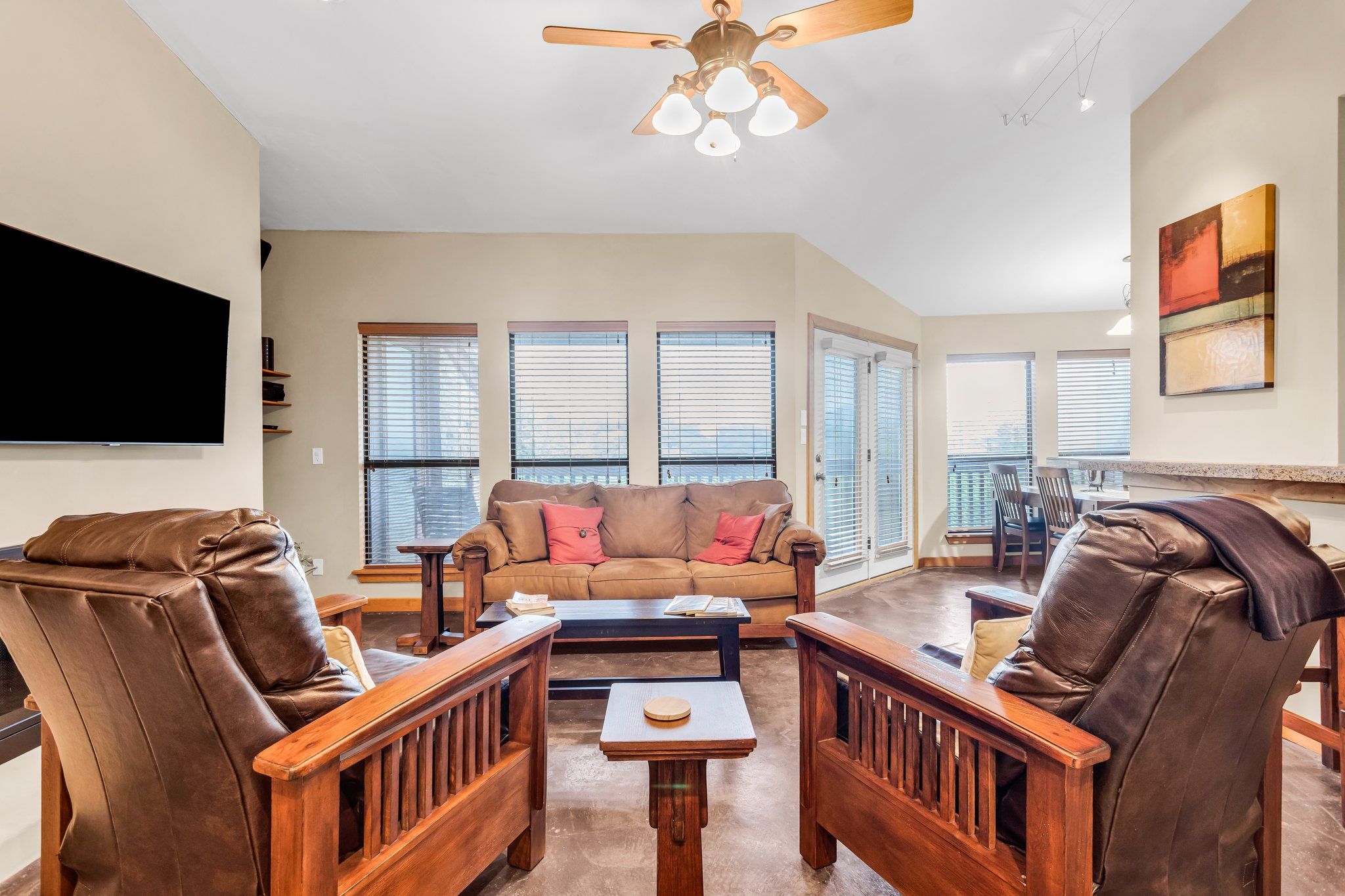 1406 Windsor Road 305