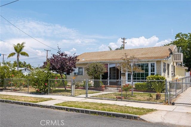 1156 Washington Street