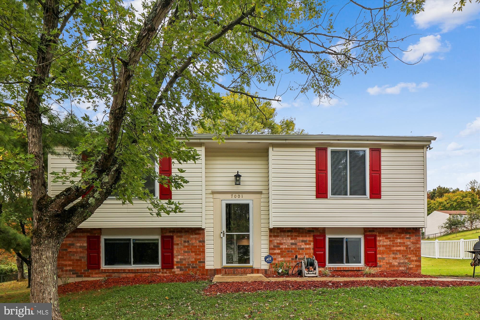 7001 Killarney Street