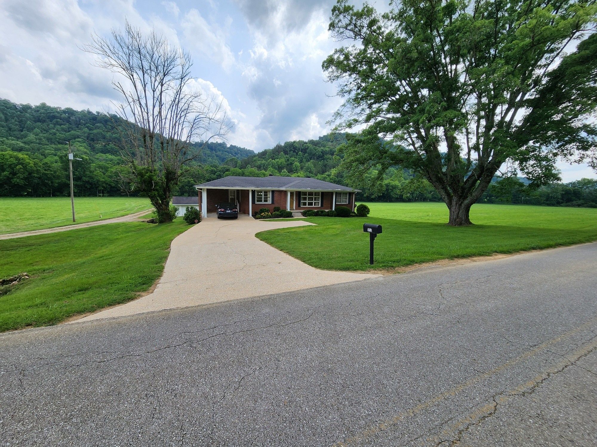 1036 Old Bottom Rd