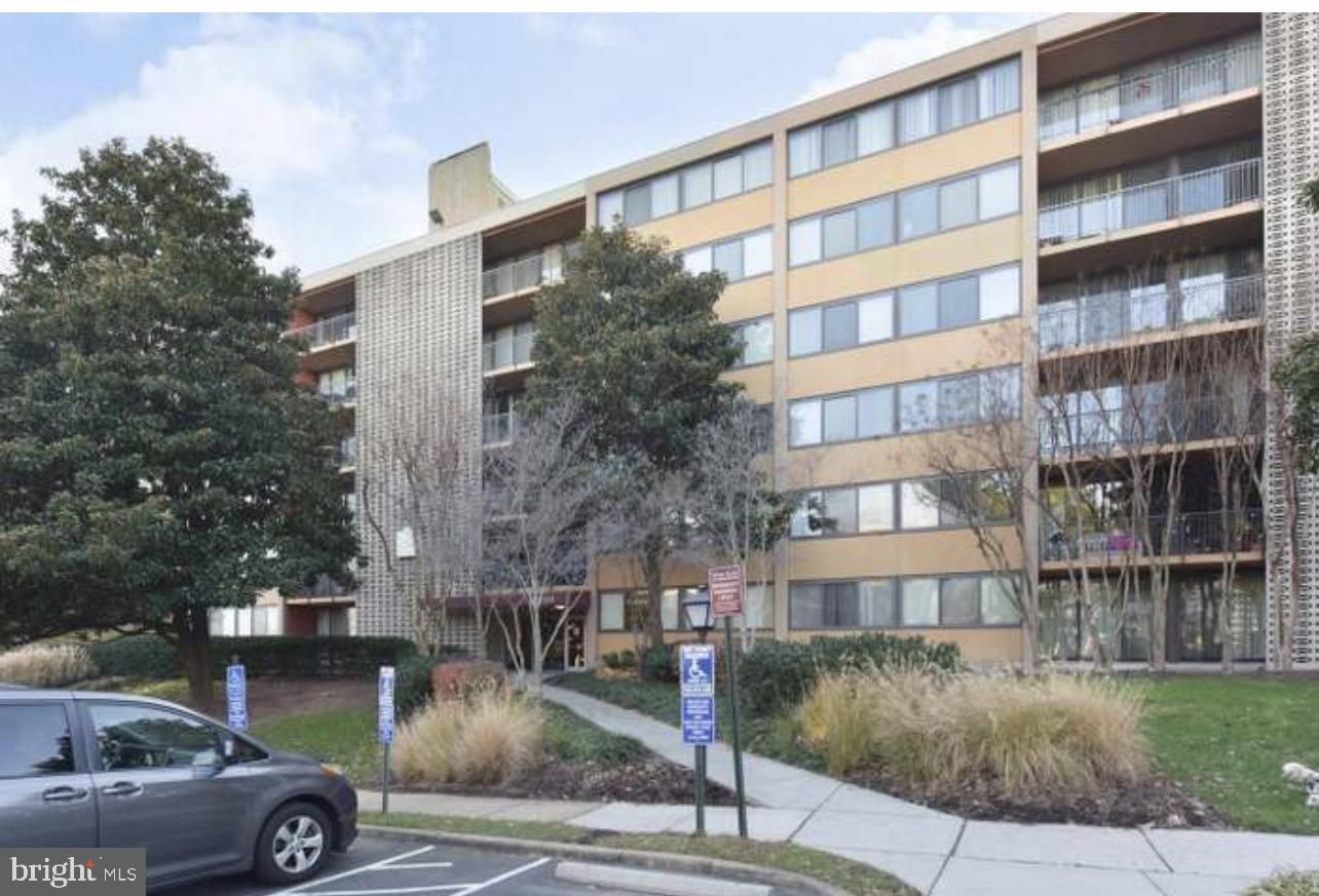 16 S Van Dorn Street 607