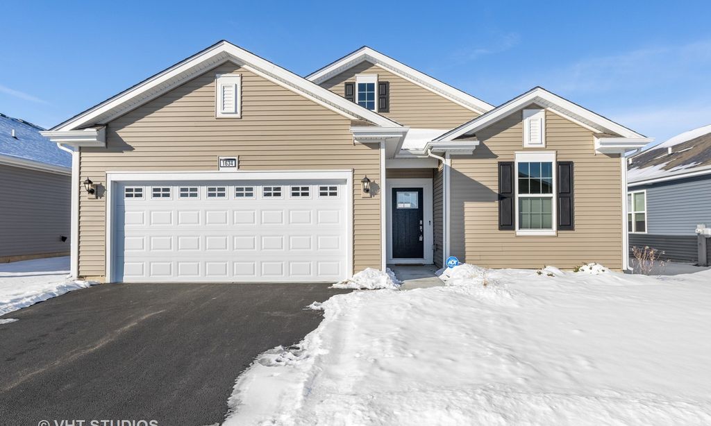 Carillon at Cambridge Lakes