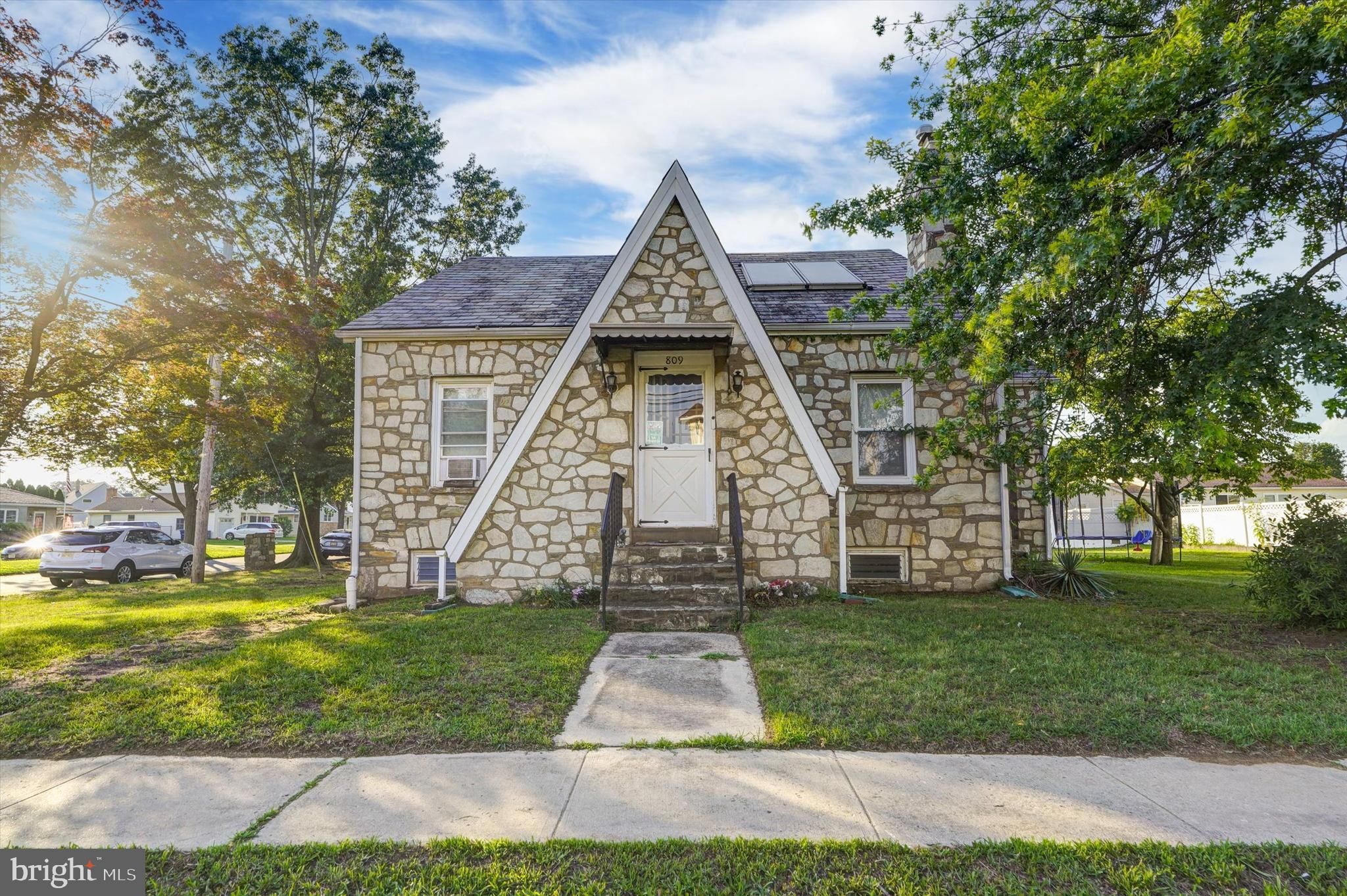 809 Olive Street