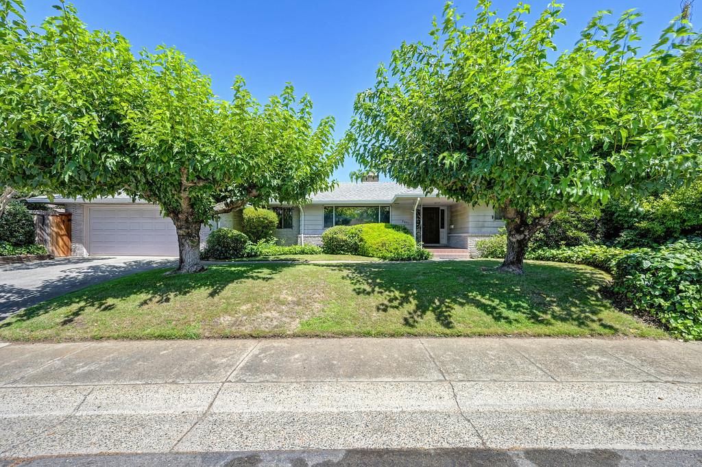 6111 Fordham Way