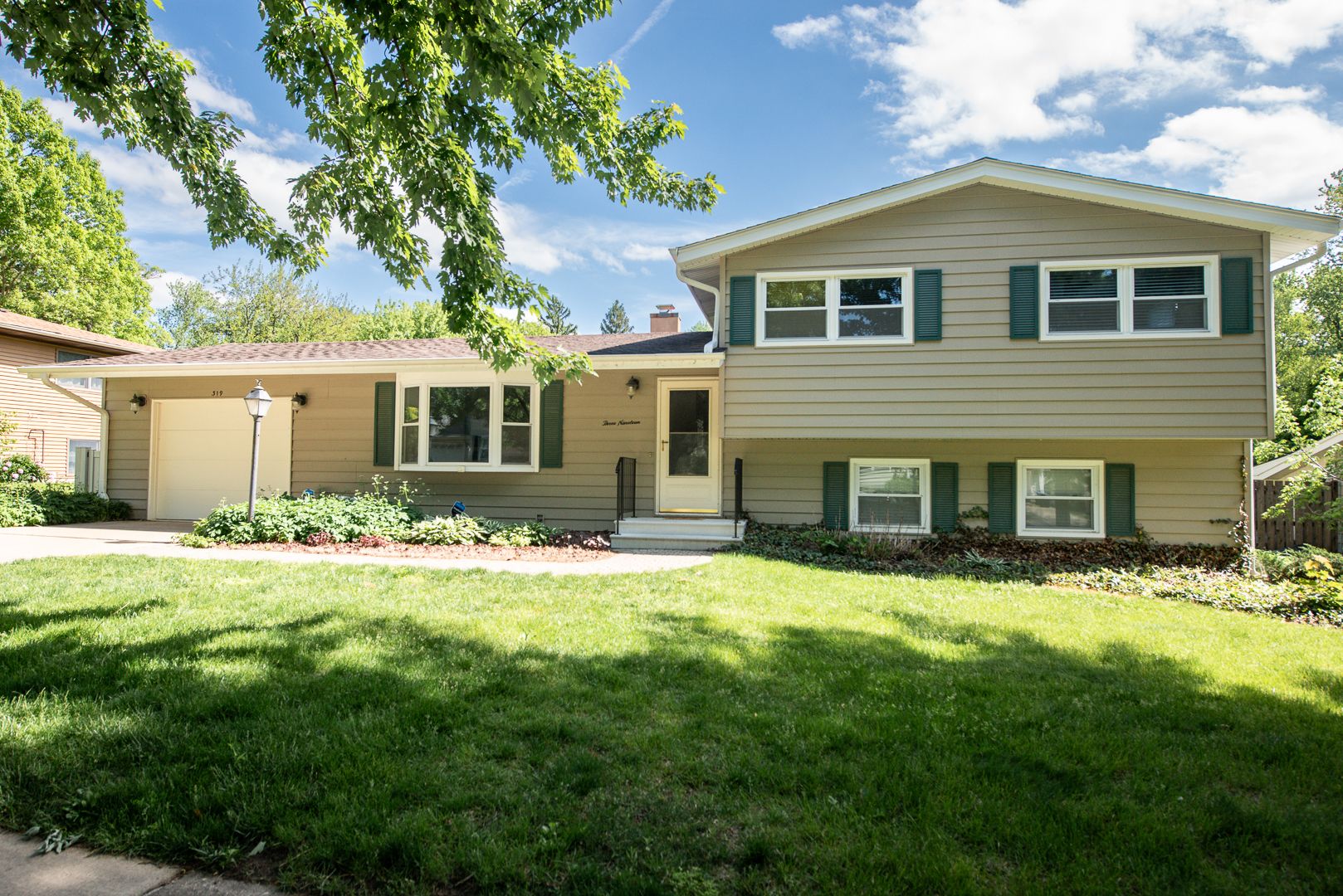 319 Jewel Avenue