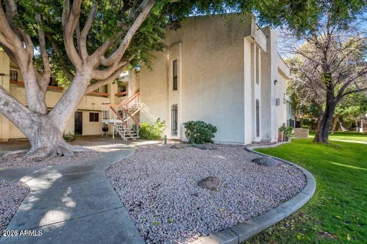 3119 W Cochise Drive 127