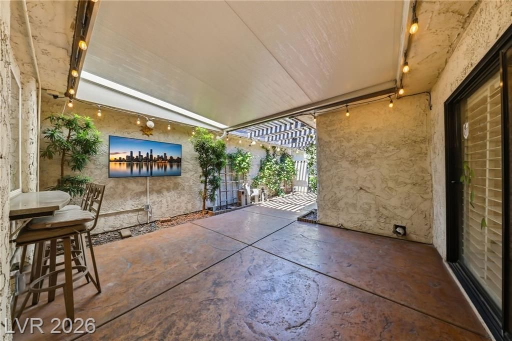 2577 Palmera Circle