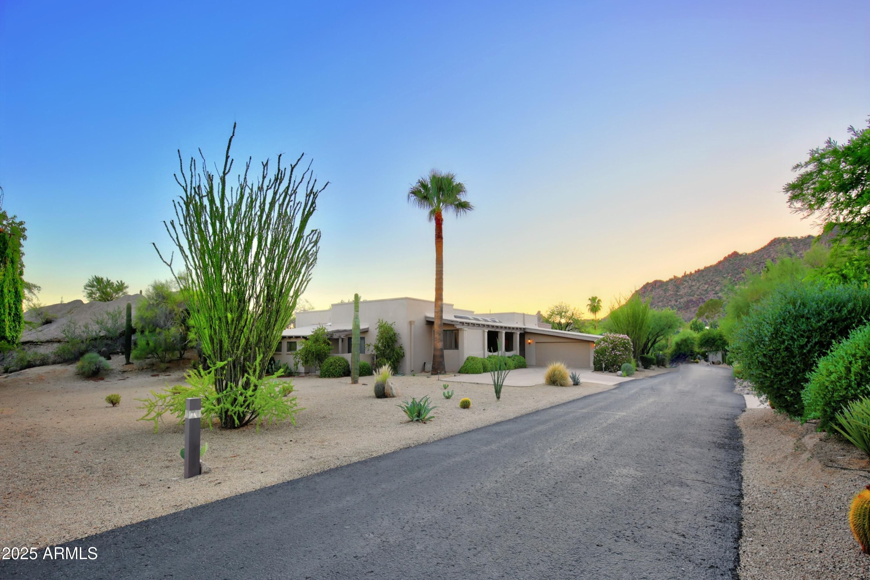 1111 Ocotillo Cir Circle