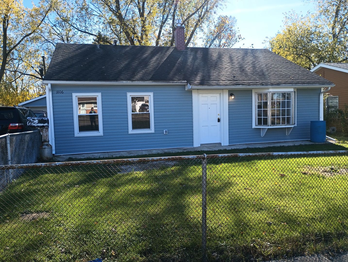 1806 E Sauk Trail