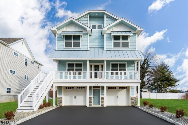 54 We Washington Avenue