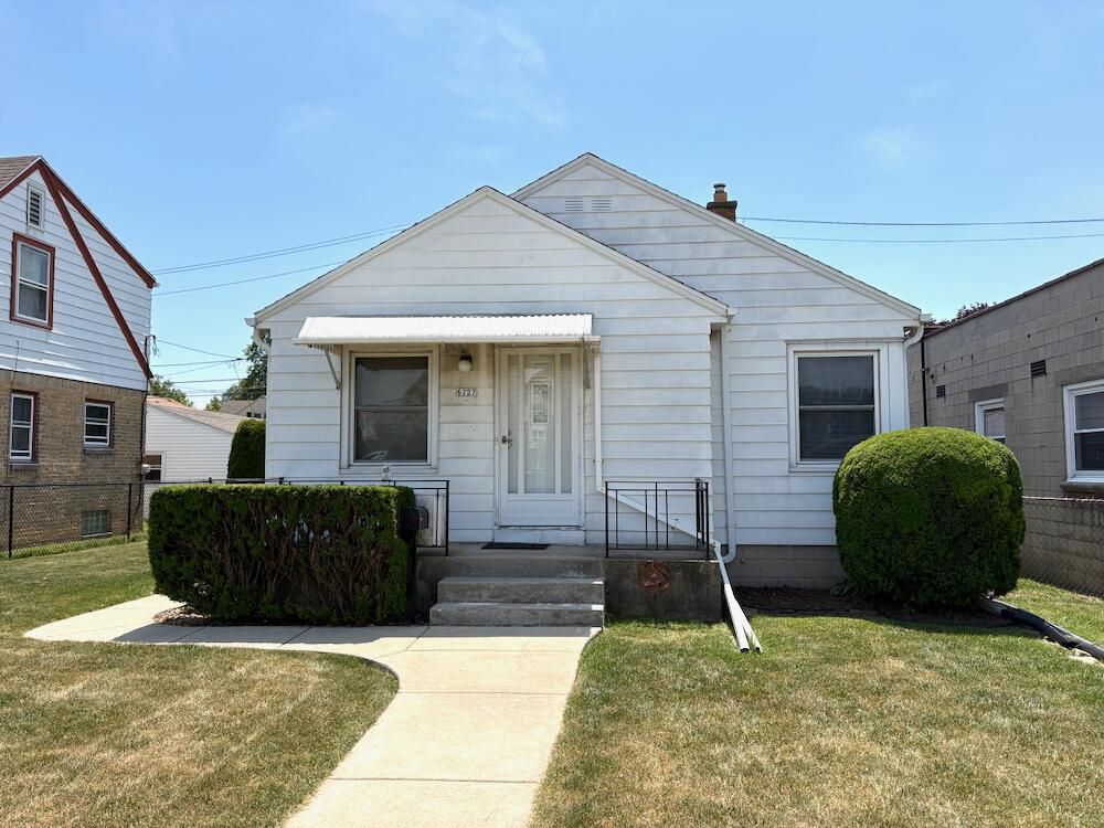 6727 W Lincoln Avenue