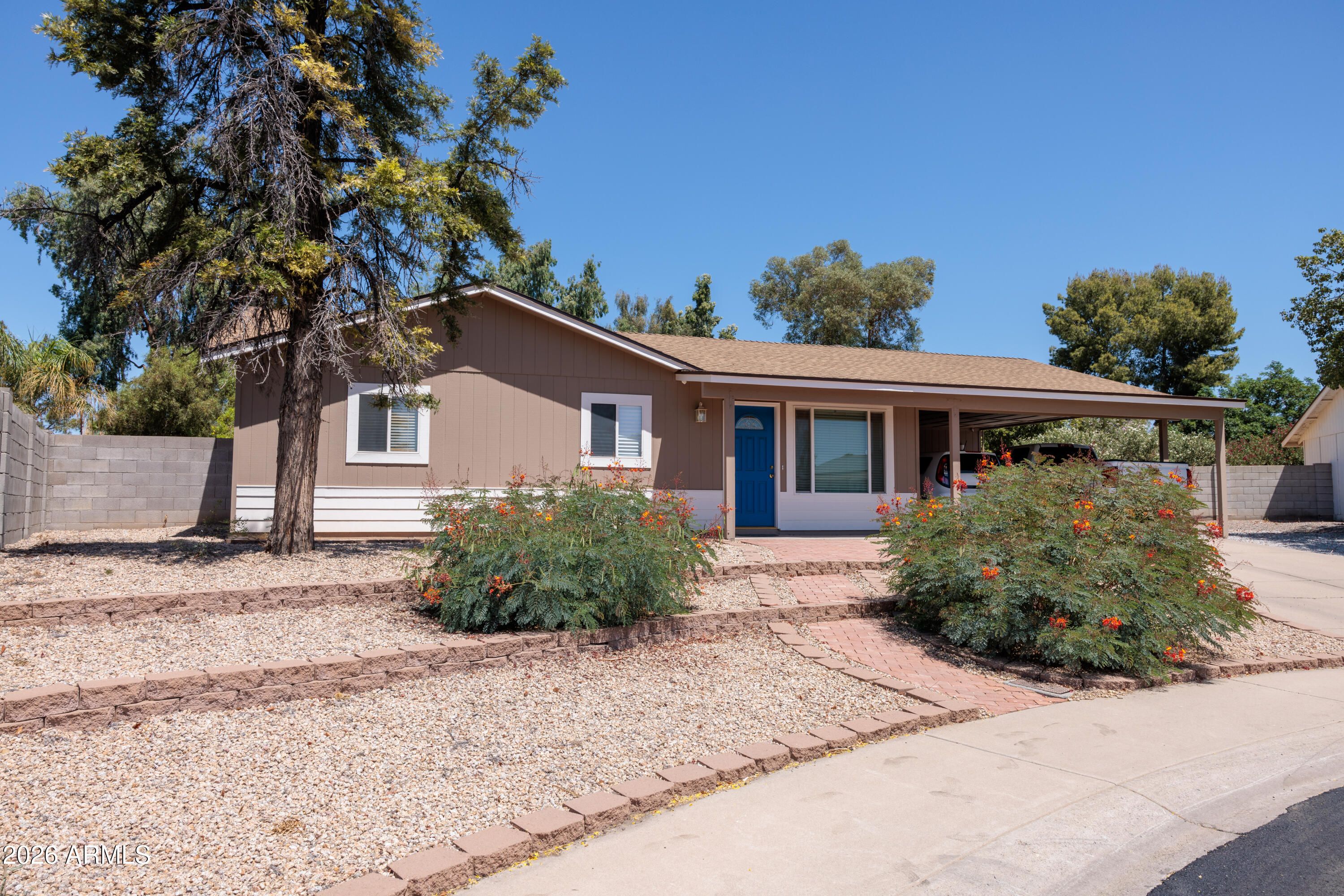 2526 E John Cabot Road