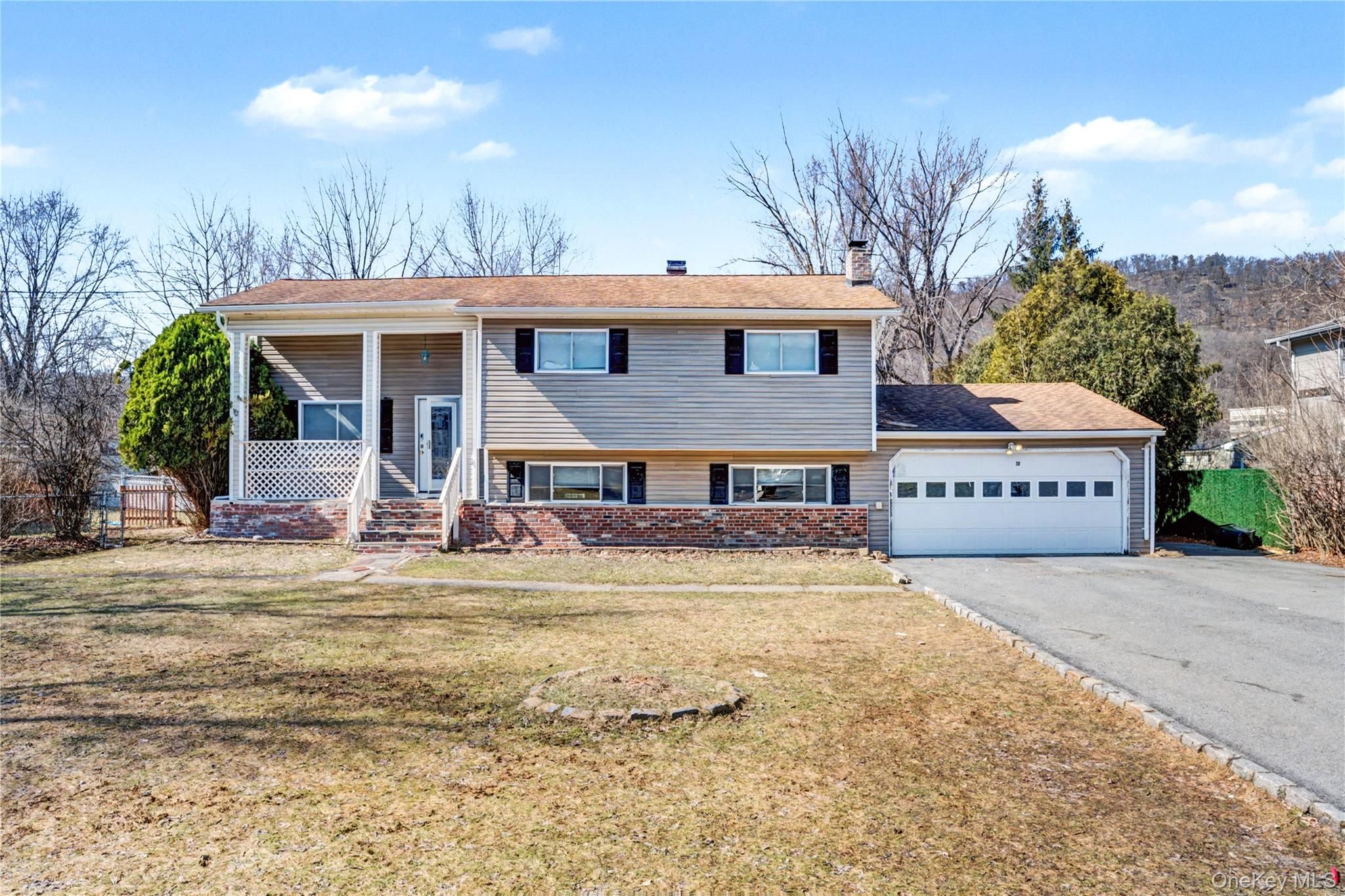 46 Merriewold Lane N