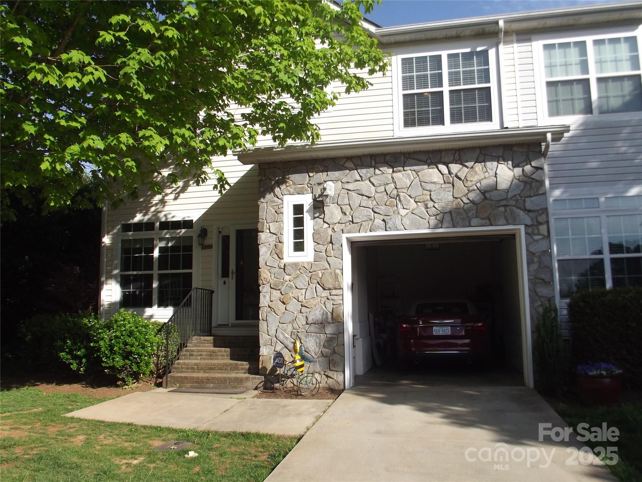 1502 Mulberry Ridge Drive 1