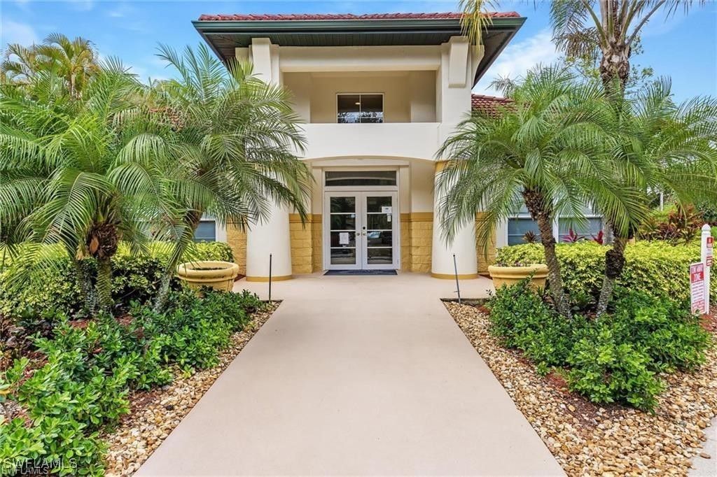 11500 Villa Grand 318