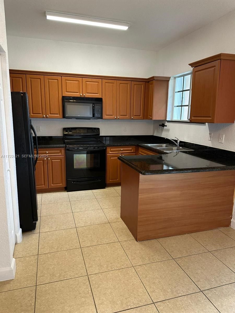 2589 Ne 4th Street 205